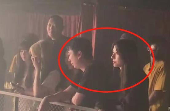 网红小a吃瓜1080p,1080p高清吃瓜现场，带你领略娱乐圈幕后风云